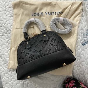 LV purse